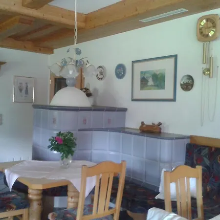 Bed & Breakfast Bauernhof Tuxerschafer 3*