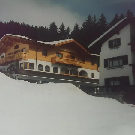 Landhaus Tuxerschafer Отель типа 