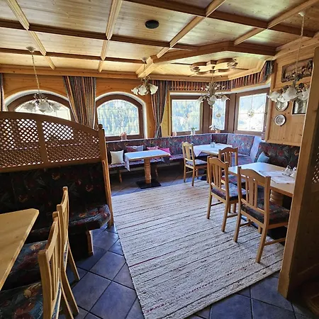 Tuxerschafer 3* טוקס